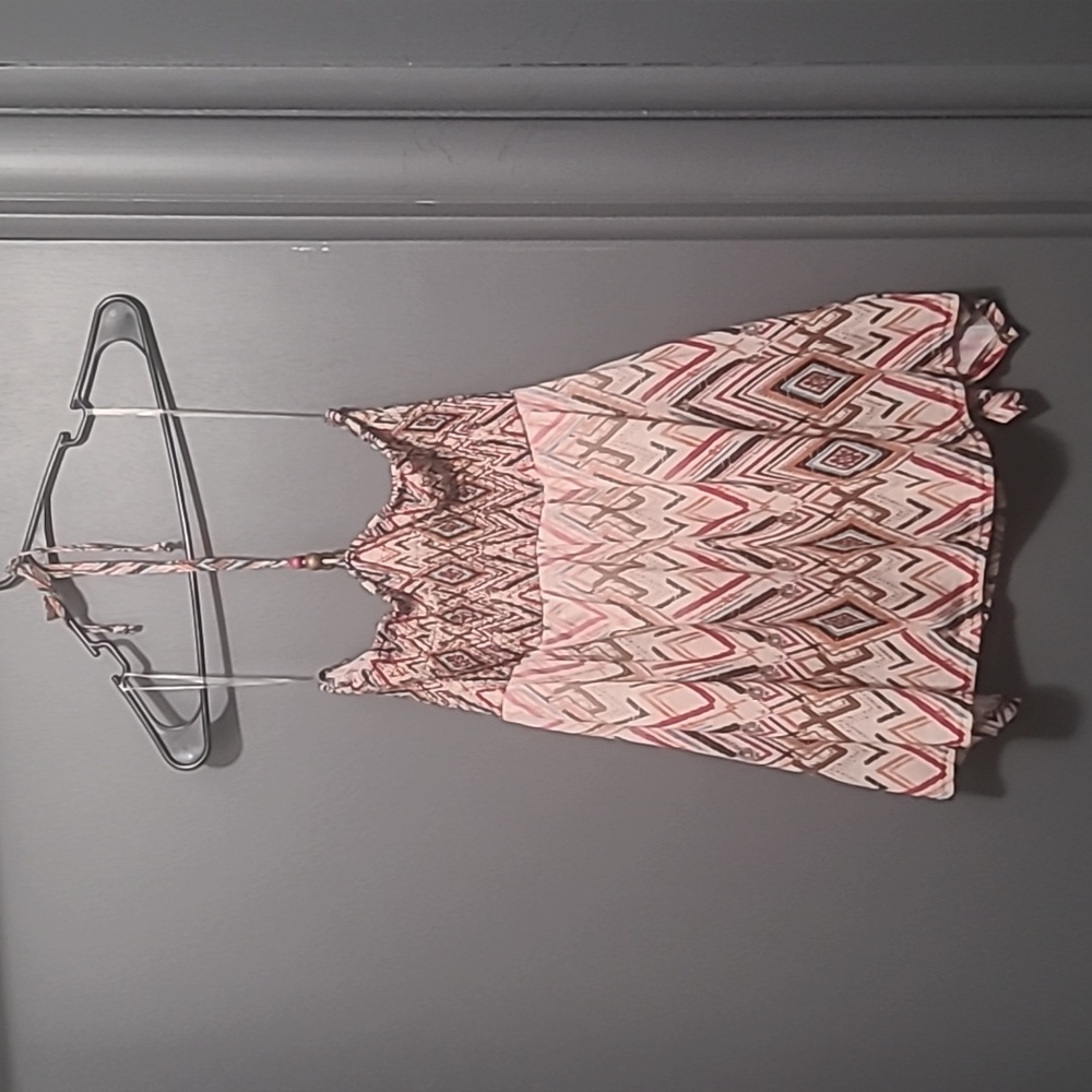 Halter top with geometric design